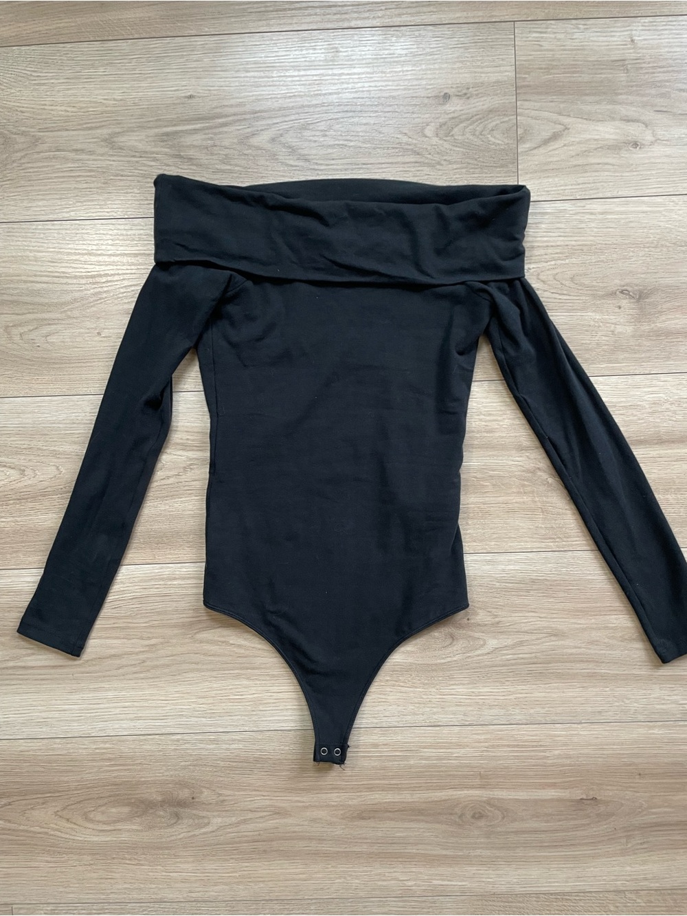 Abercrombie & Fitch Black Off-Shoulder Long Sleeve Kids Bodysuit